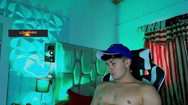 santyago taylor online show from 03.12.25