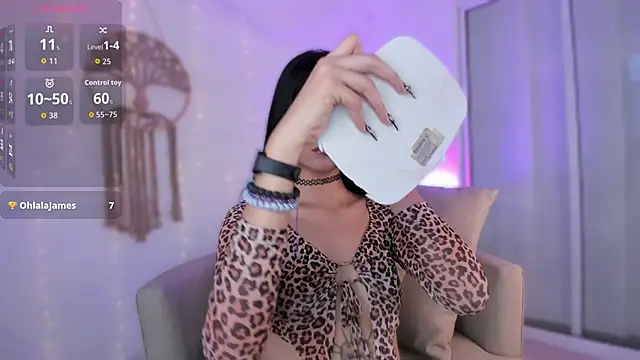 aisha sakina online show from 09.21.25