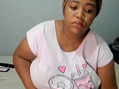 kittydollyx02 online show from 01.15.25