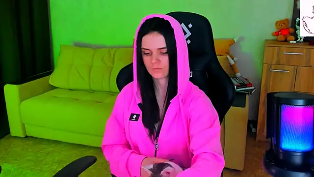 Snapshot of Lora_Cain chatting on 01.30.25 Lora Cain online show from 01.30.25