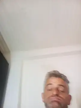 Snapshot of NICJOHNS chatting on 02.21.25 NICJOHNS online show from 02.21.25