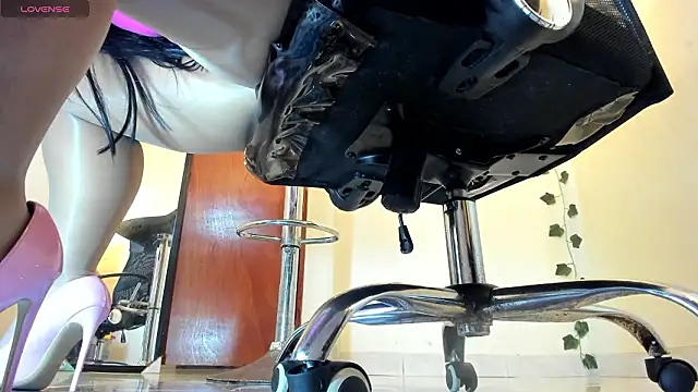 aitana-purple online show from 03.05.26