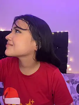 Snapshot of alisson_carolina73 chatting on 12.19.24 alisson carolina73 online show from 12.19.24