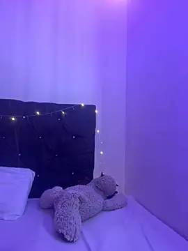 Snapshot of alisson_carolina73 chatting on 12.24.24 alisson carolina73 online show from 12.24.24