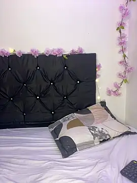 Snapshot of alisson_carolina73 chatting on 01.18.25 alisson carolina73 online show from 01.18.25