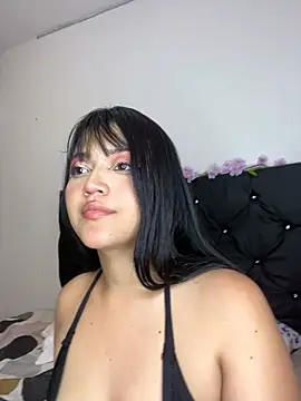 Snapshot of alisson_carolina73 chatting on 02.28.25 alisson carolina73 online show from 02.28.25