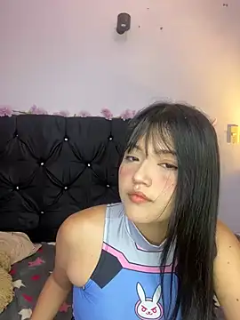 Snapshot of alisson_carolina73 chatting on 03.21.25 alisson carolina73 online show from 03.21.25