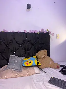 Snapshot of alisson_carolina73 chatting on 03.23.25 alisson carolina73 online show from 03.23.25