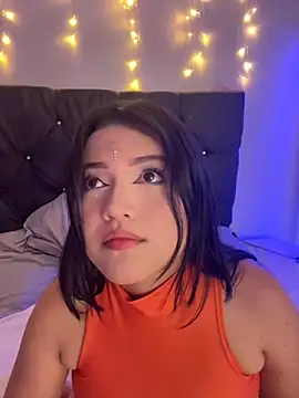 Snapshot of alisson_carolina73 chatting on 10.26.25 alisson carolina73 online show from 10.26.25