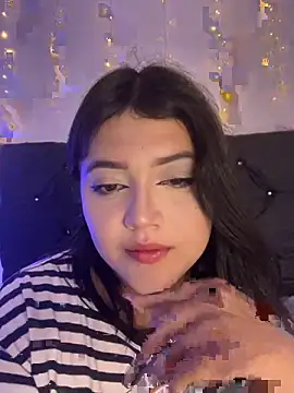 Snapshot of alisson_carolina73 chatting on 11.27.25 alisson carolina73 online show from 11.27.25