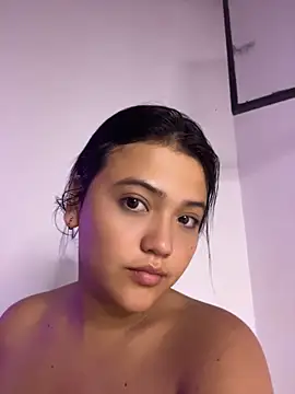 alisson carolina73 online show from 05.17.26