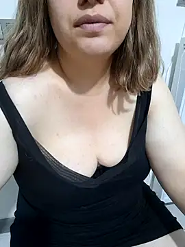 cansuozell online show from 09.09.25