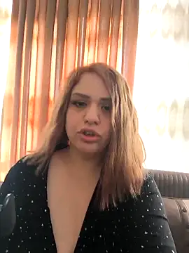 cansuozell online show from 02.15.26