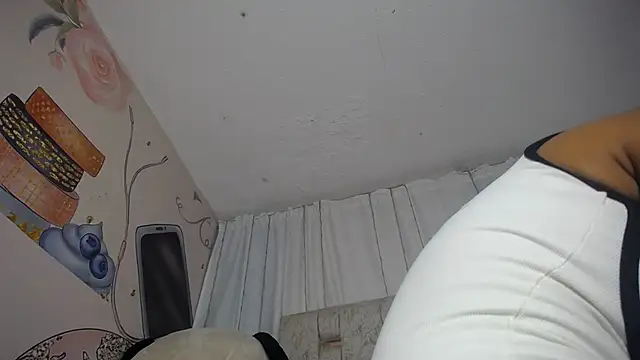 KOURTNEY-- online show from 09.25.25