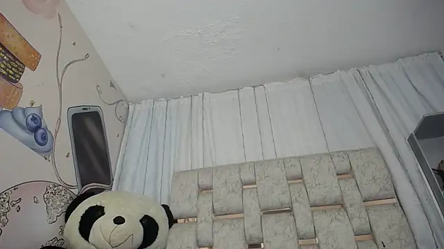 KOURTNEY-- online show from 09.29.25