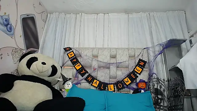 KOURTNEY-- online show from 10.26.25