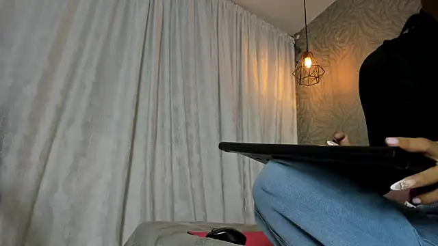 Snapshot of KOURTNEY-- chatting on 01.17.26 KOURTNEY-- online show from 01.17.26