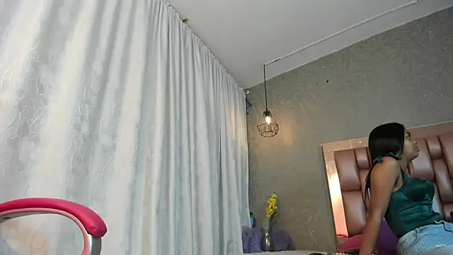 Snapshot of KOURTNEY-- chatting on 02.01.26 KOURTNEY-- online show from 02.01.26