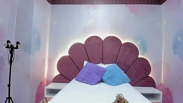 Carohorny4u online show from 11.26.25