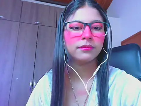 Snapshot of _ALLYSON18_ chatting on 06.05.26 ALLYSON18 online show from 06.05.26