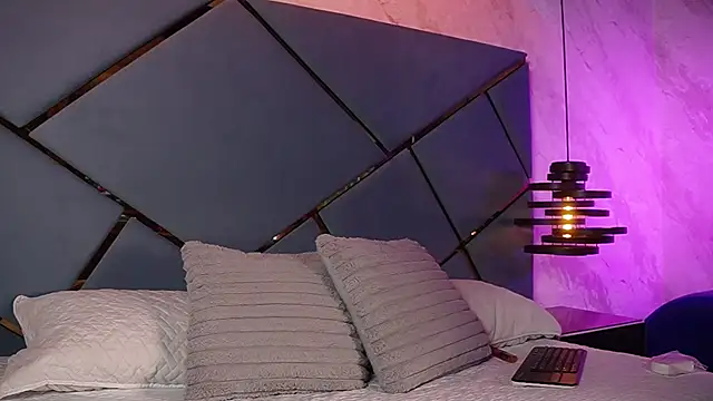 Snapshot of ammy_durand chatting on 11.13.25 ammy durand online show from 11.13.25