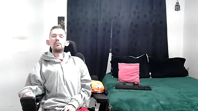 Snapshot of Sophia_and_Thomas chatting on 03.15.25 Sophia and Thomas online show from 03.15.25