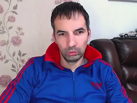 Leo 1617 online show from 11.24.25