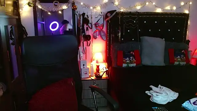 SamaraMartinez online show from 12.19.25