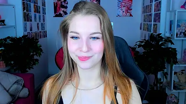 CuteMousee online show from 12.22.24