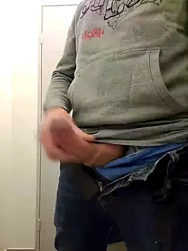 Snapshot of Veinedur chatting on 01.29.25 Veinedur online show from 01.29.25