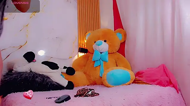 Snapshot of BrendaSquirtx chatting on 02.26.25 BrendaSquirtx online show from 02.26.25