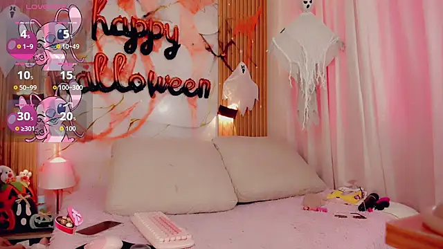 Snapshot of BrendaSquirtx chatting on 10.31.25 BrendaSquirtx online show from 10.31.25