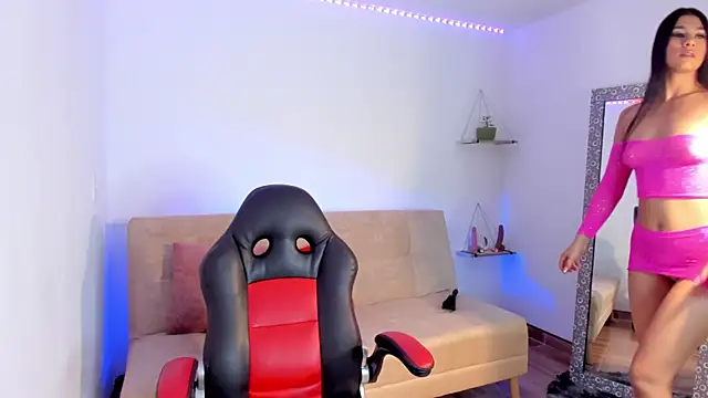 Snapshot of Sweetluna__ chatting on 01.19.25 Sweetluna online show from 01.19.25