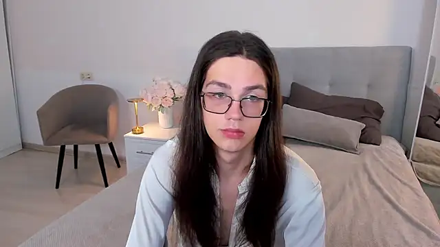 Snapshot of Alfreda_Mills chatting on 09.21.25 Alfreda Mills online show from 09.21.25