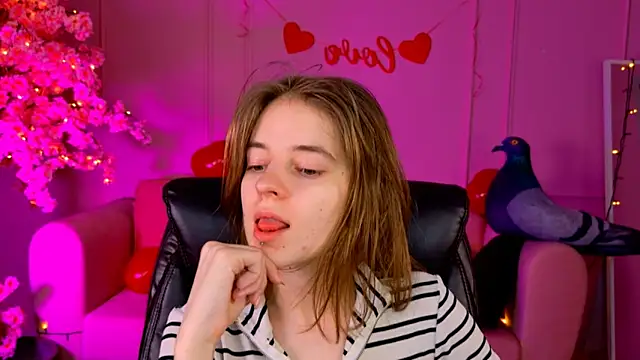 TinaDavil online show from 02.12.25