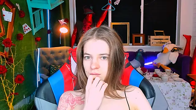 TinaDavil online show from 03.20.25