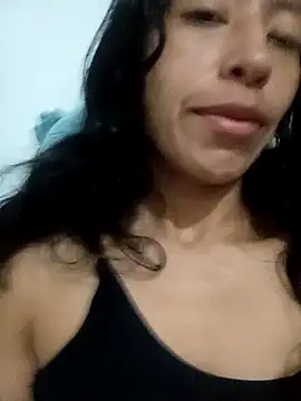 Snapshot of karolinee_66_ chatting on 01.06.25 karolinee 66 online show from 01.06.25