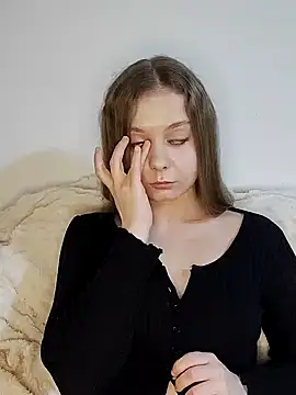 Snapshot of Ekaterina27 chatting on 12.23.24 Ekaterina27 online show from 12.23.24