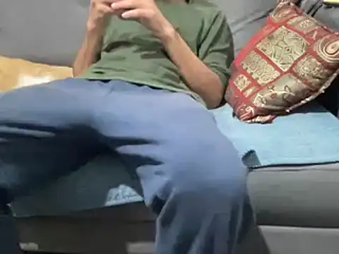 4small4inchlol online show from 12.17.24