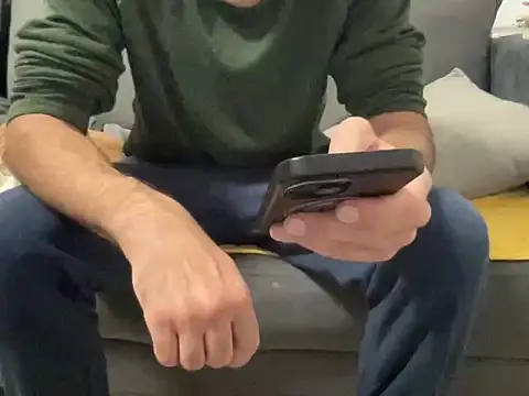 4small4inchlol online show from 12.03.25