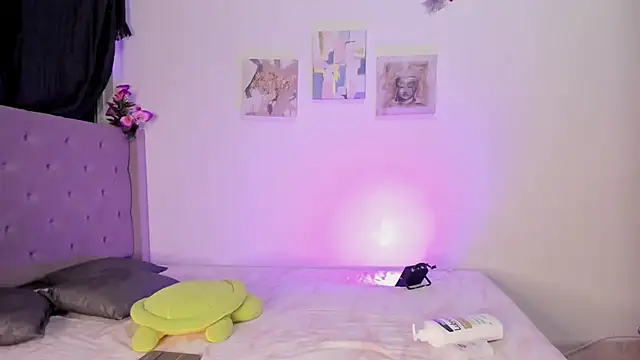 Snapshot of samara_jonness chatting on 09.10.25 samara jonness online show from 09.10.25