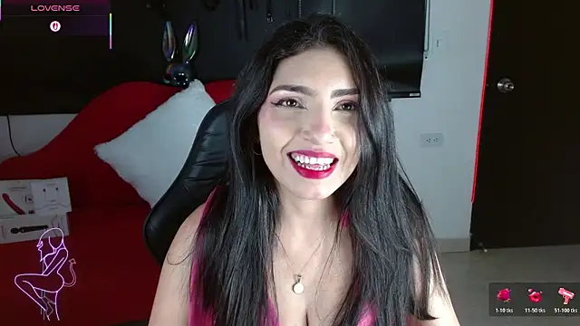 Carolaine69  online show from 06.18.26