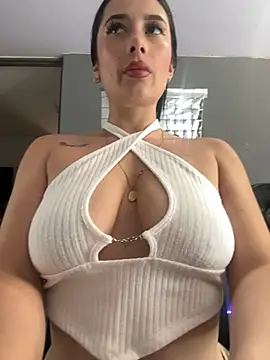 Libia James online show from 01.31.25