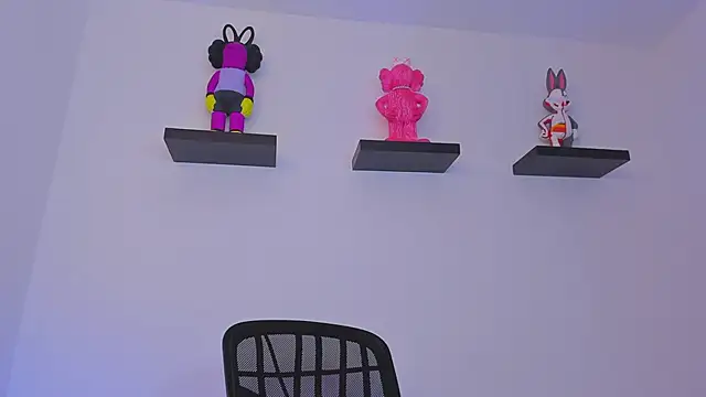 Gangster Girl online show from 02.13.25