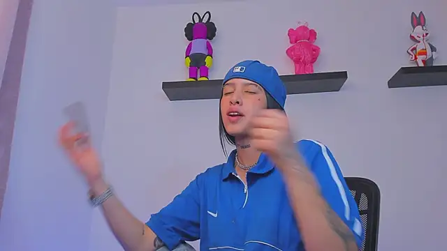 Gangster Girl online show from 02.16.25