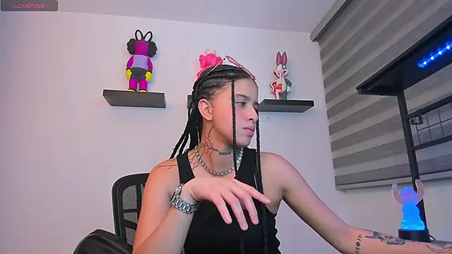 Gangster Girl online show from 01.14.26