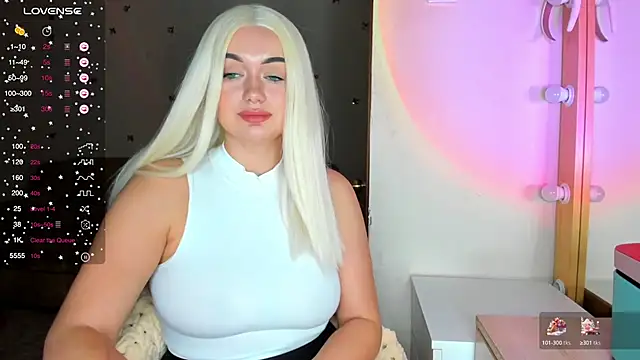 Maya Willis online show from 01.11.25