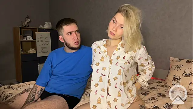 Snapshot of Adelovenick chatting on 12.24.24 Adelovenick online show from 12.24.24