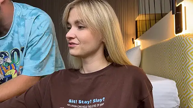 Snapshot of Adelovenick chatting on 09.19.25 Adelovenick online show from 09.19.25