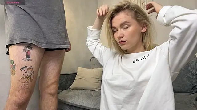 Snapshot of Adelovenick chatting on 10.06.25 Adelovenick online show from 10.06.25